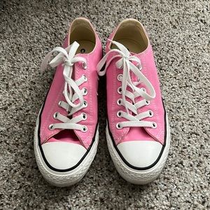 Pink converse low tops women size 7